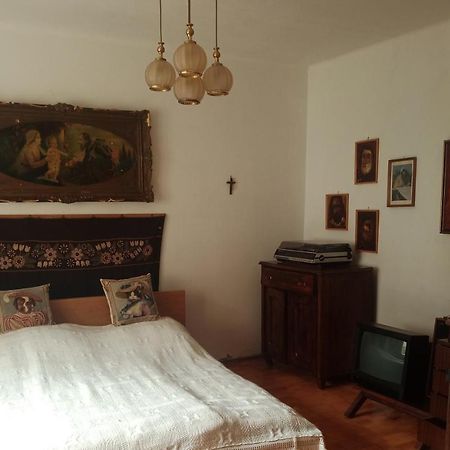 Sárga Mákvirág Apartmanok Zebegény Esterno foto