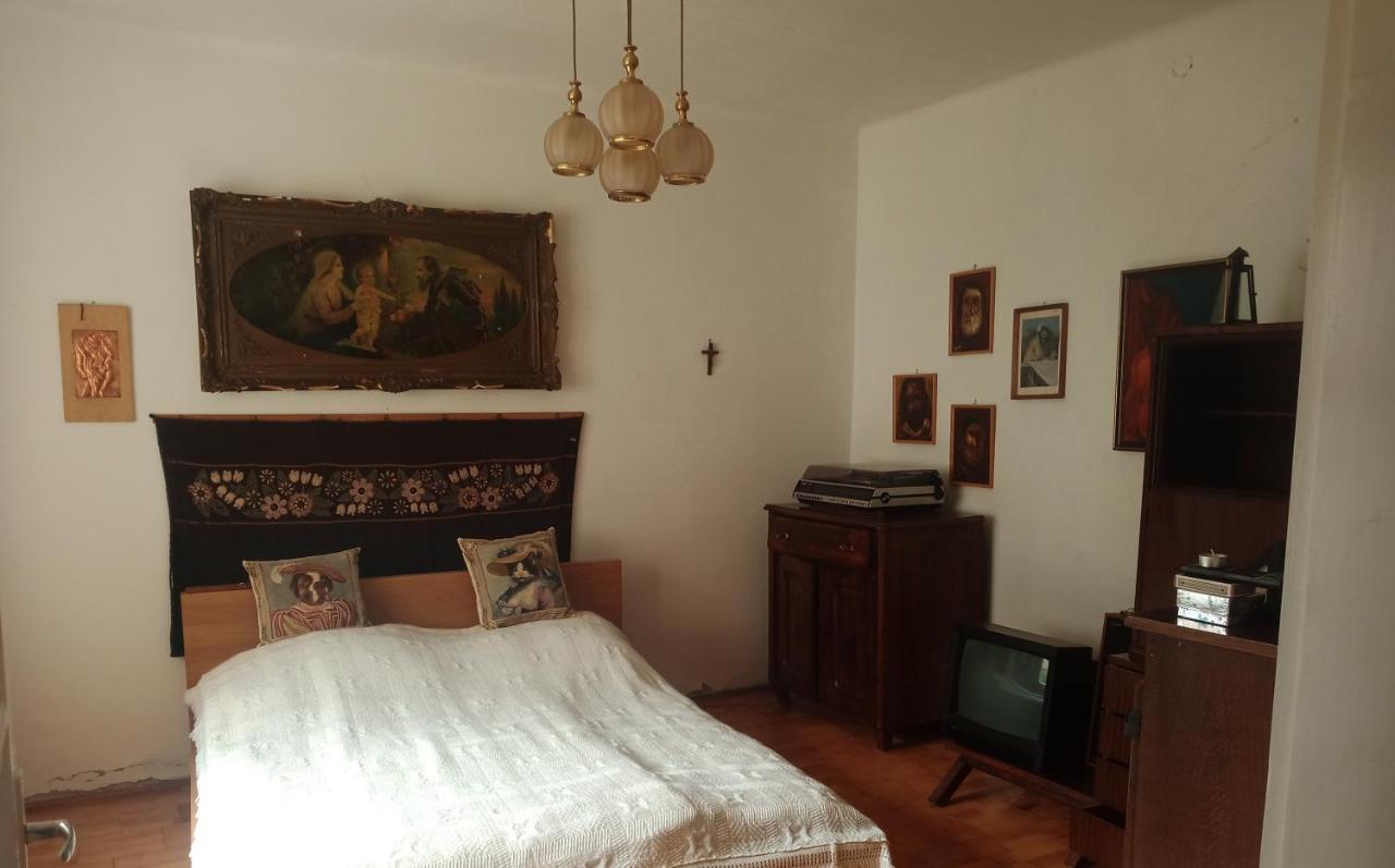 Sárga Mákvirág Apartmanok Zebegény Esterno foto